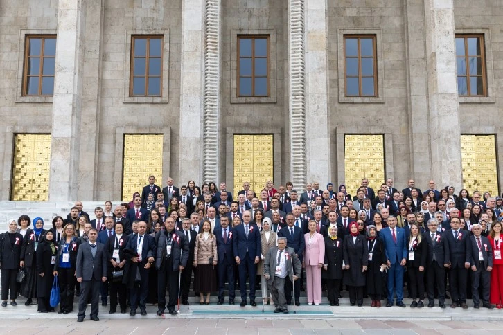 TBMM Başkanı Kurtulmuş Öğretmenlerle Buluştu