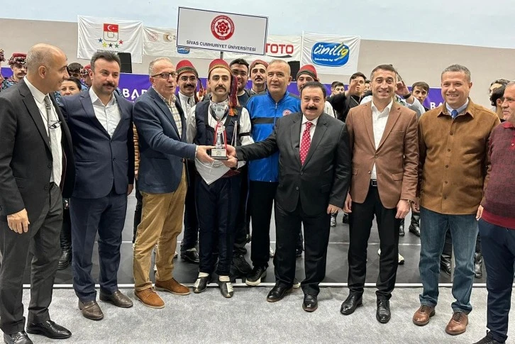 SCÜ Halk Oyun Ekibinden Birincilik