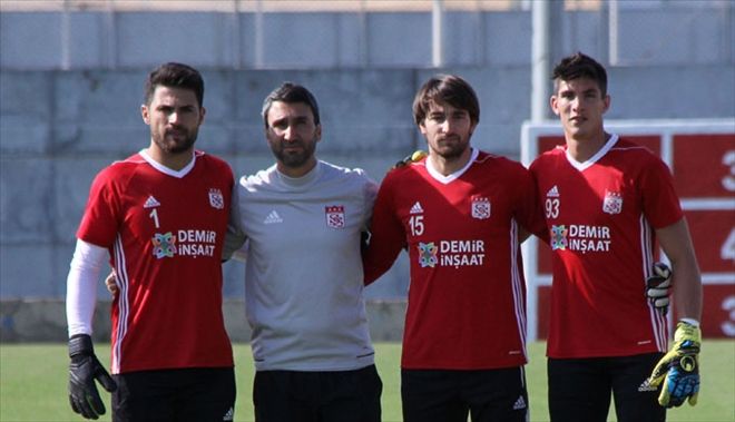 BAL,  KALECİLERİNDEN MEMNUN