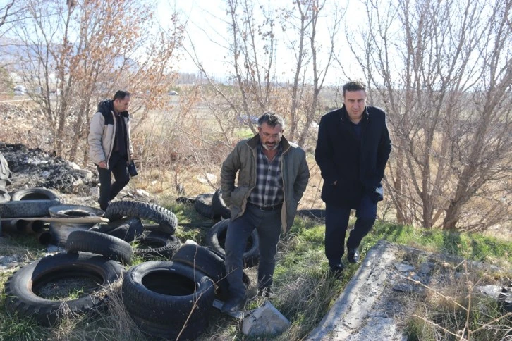 Demirgil, İş yeri Yanan Esnafın Yanında