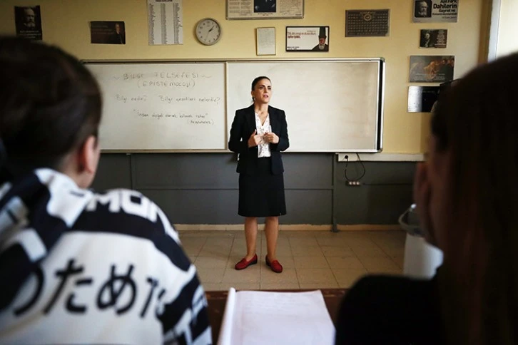 Öğretmen Öğrencisinin Hayatını Kurtardı