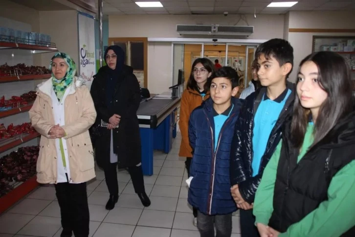 Minik Eller İhtiyaçlıları Isıtacak