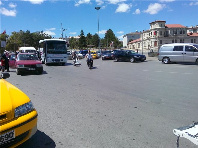 ?KURALLARA RİAYET EDİN?