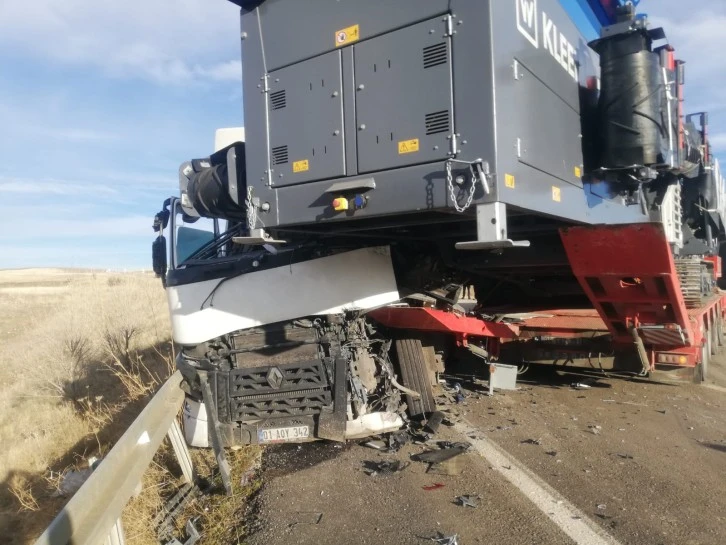 Sivas'ta TIR'lar Çarpıştı