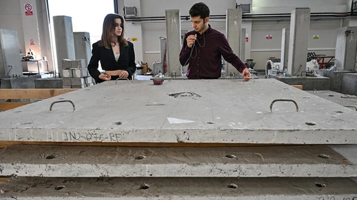 Enkaz Dinleme Cihazı Yaptı