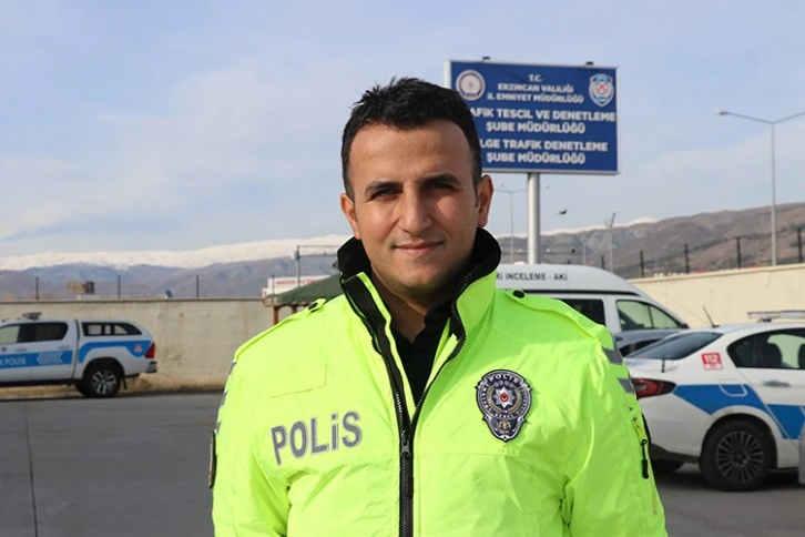 Polis Memuru Lösemi Hastası Çocuğa Umut Oldu