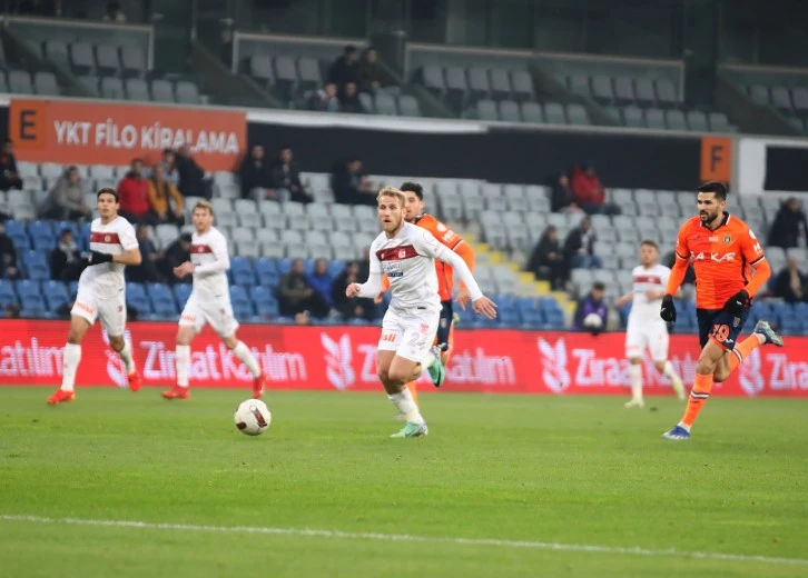 Sivasspor Hakemi Geçemedi