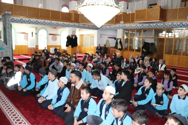 Gençler Camide Buluştu