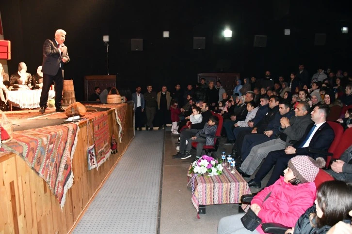 Aşık Veysel Türkülerle Anıldı