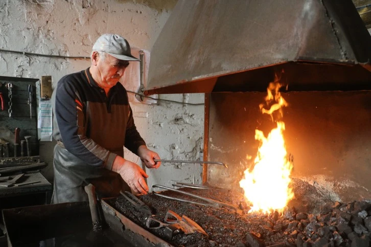 Sivaslı Usta Soyadının Hakkını Veriyor