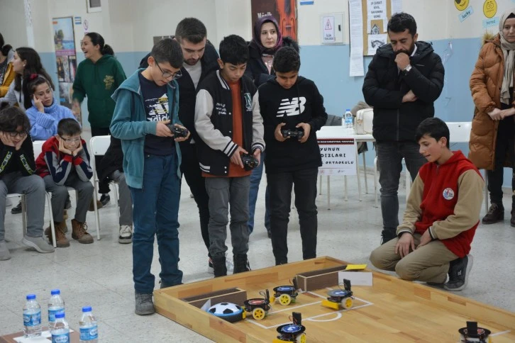 Sivas’ta Robo Futbol Turnuvası Yapıldı   