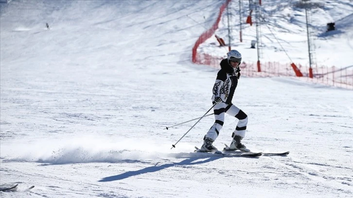 Yıldız Dağı'nda Kar Kalınlığı 13 Santimetre