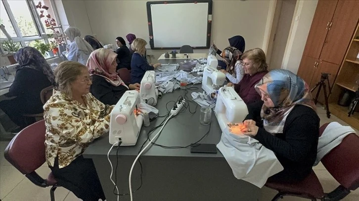 Kursiyerler Filistin İçin Üretiyor