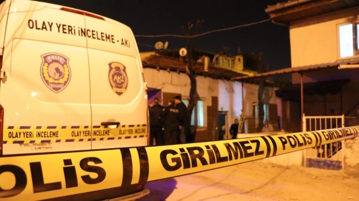 Sivas'ta Karı Koca Evlerinde Ölü Bulundu 