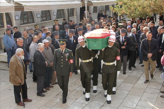 KIBRIS GAZİSİ SON YOLCUĞUNA UĞURLANDI
