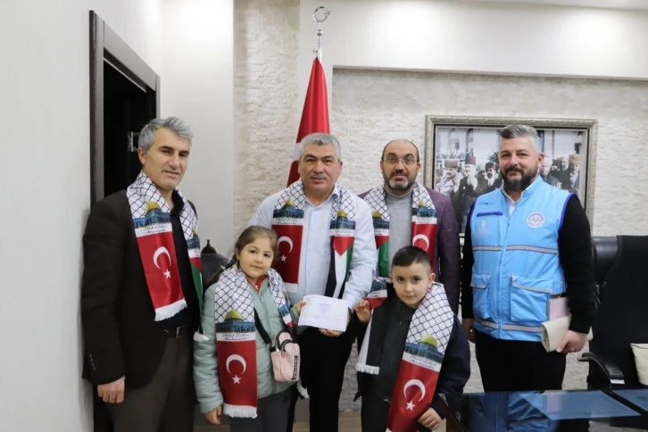 Sivaslı Öğrenciler Filistin’in Yanında