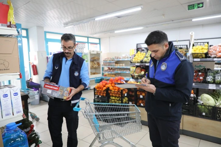 Sivas'ta Zincir Marketlere  Fiyat Hilesi Cezası
