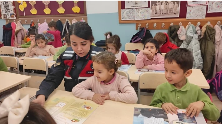 Jandarmadan Miniklere Eğitim