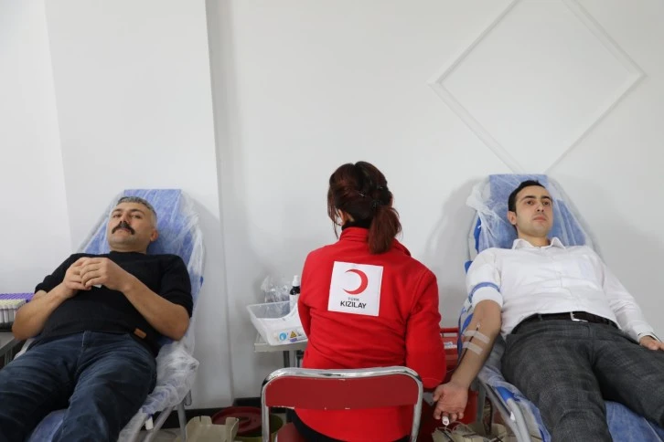Kızılay’a Kan Bağışladılar