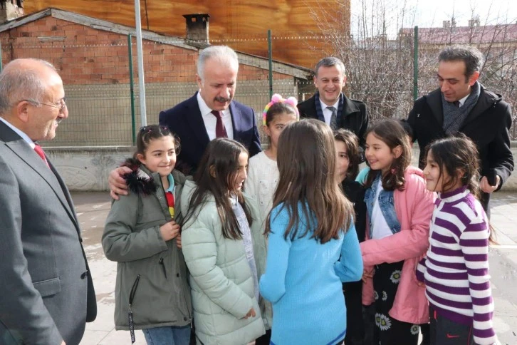 Yener Öğrencilere Konuk Oldu