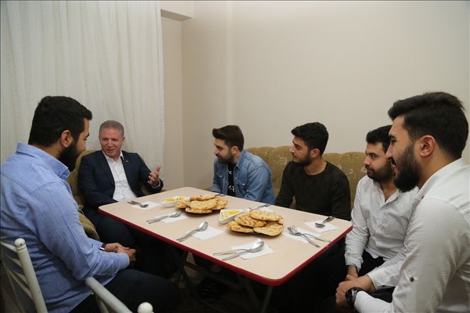 VALİ GÜL, TWITTER´DEN  DAVETE İCABET ETTİ