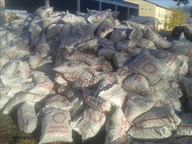 ULAŞ´ta İHTİYAÇ SAHİBİ AİLELERE KÖMÜR YARDIMI