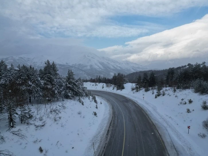 Geminbeli Geçiti  Beyaza Büründü