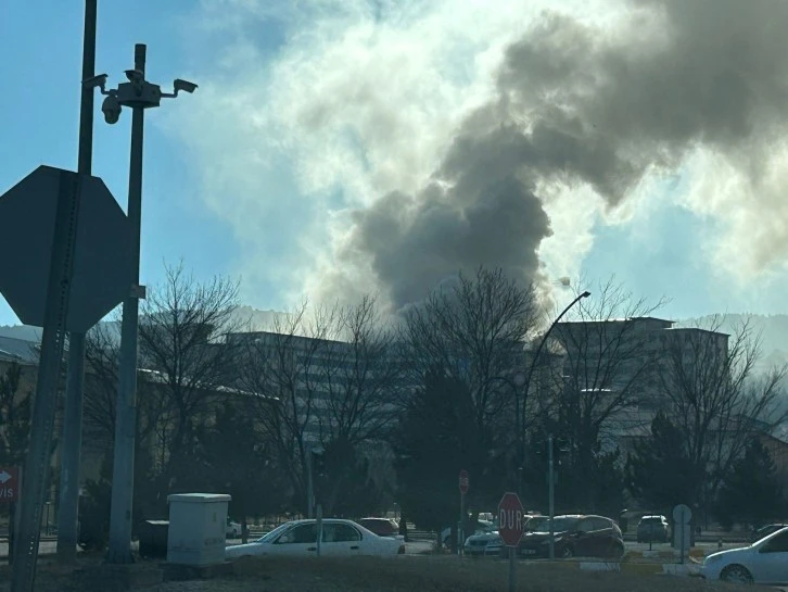 Sivas'ta Hastanede Büyük Yangın