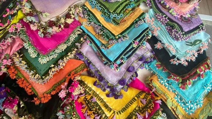 El Sanatları Merakıyla Koleksiyon Oluşturdu