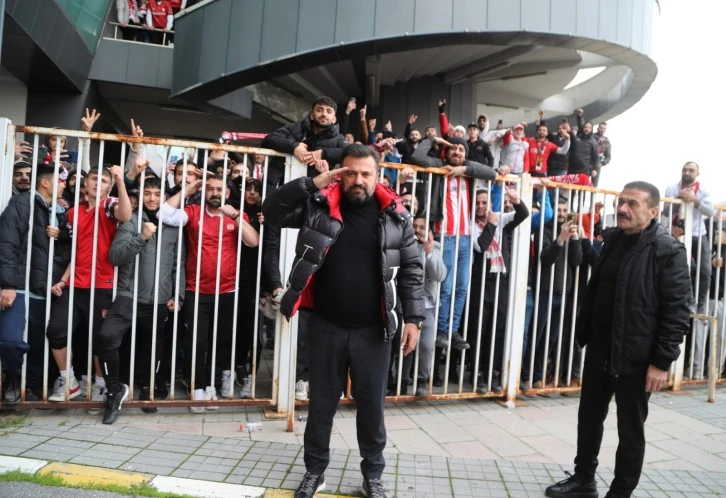 Bülent Uygun'dan Asker Selamı