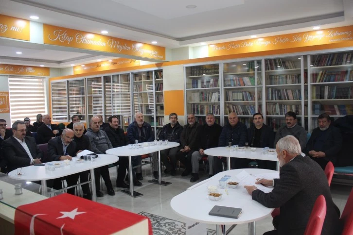 Önder Sivas İmam Hatipliler Derneği'nde Görev Değişimi