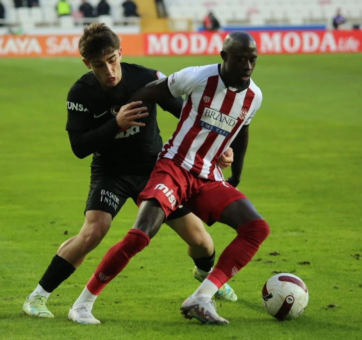 Sivasspor'dan Altın Değerinde 1 Puan