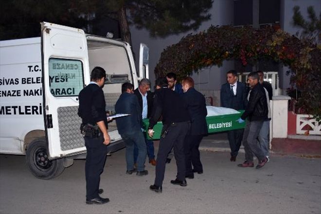 YALNIZ YAŞADIĞI EVİNDE ÖLÜ BULUNDU