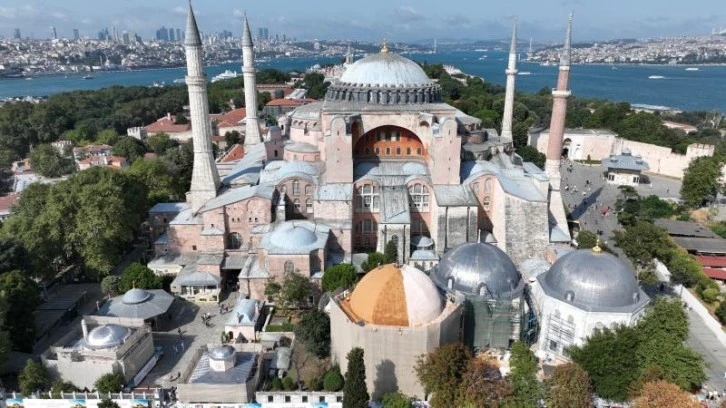 Ayasofya'da Yeni Düzenleme Başlıyor