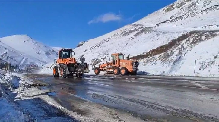 Eğribel Geçidi'nde Karla Mücadele