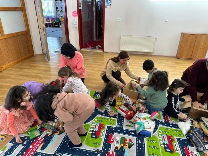 Miniklerden Büyük Davranış