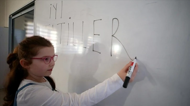 Okullarda Yarı Yıl Tatili Cuma Günü Başlayacak