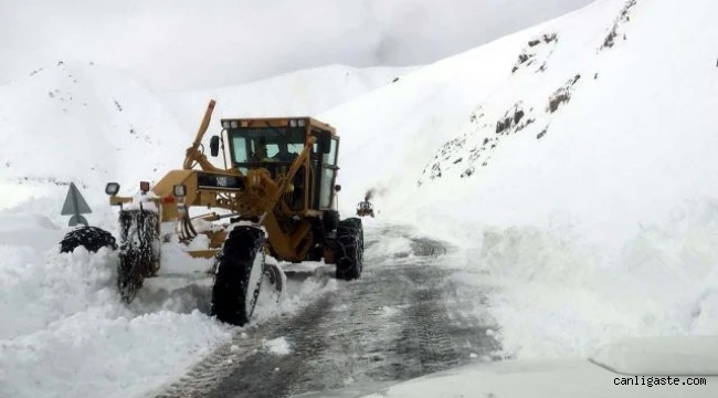 Sivas'ta 13 Köy Yolu Ulaşıma Kapalı