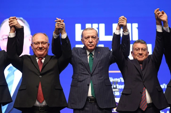 Başkan Bilgin Sahaya İniyor