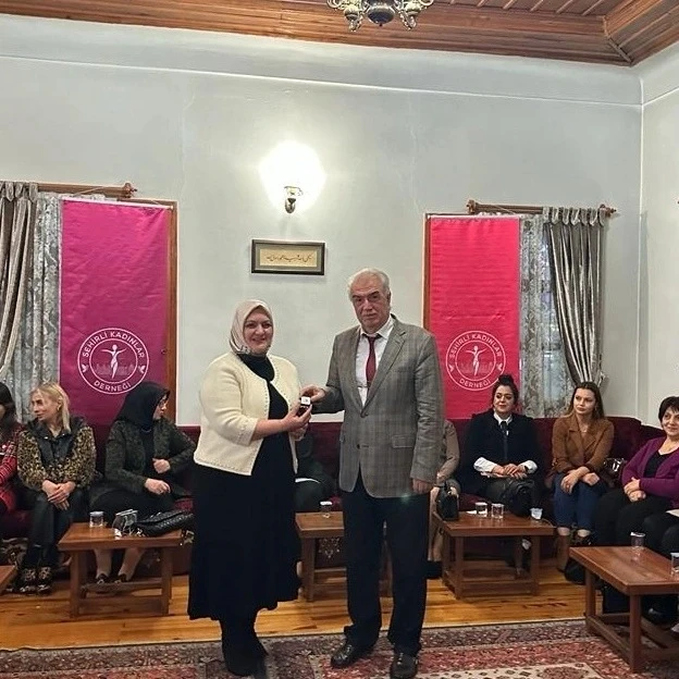 Sivas'ta Şiirsever Kadınlar Buluştu