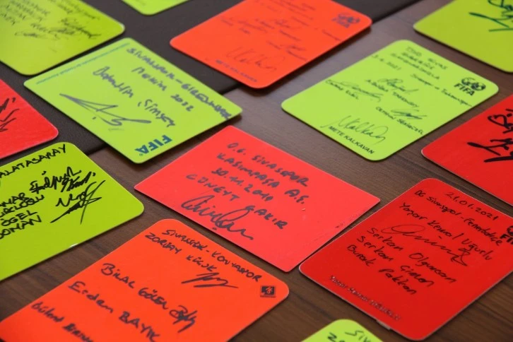 Sivaslı Gazeteciden İlginç Koleksiyon