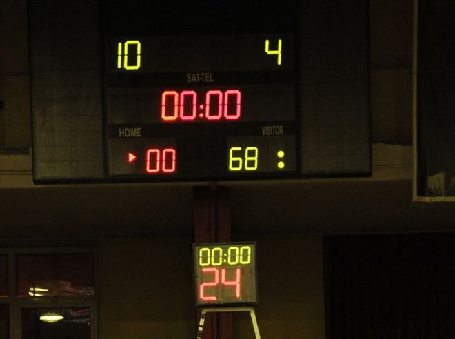 BASKETBOL MAÇINA SKORBORD ENGELİ