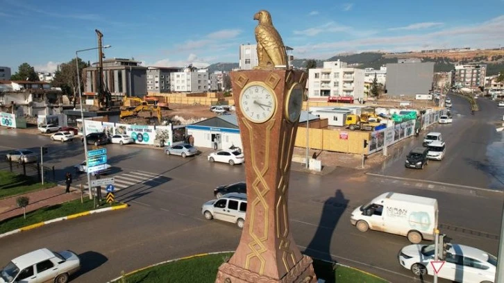 Asrın Felaketi Zamanı Durdurdu