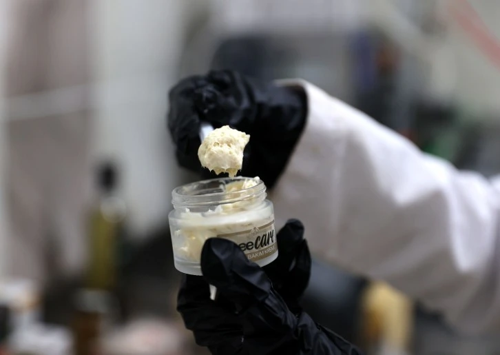 Sivas'ta Propolisten Kozmetik Ürünü Üretti