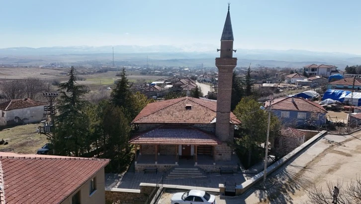 Ballı Baba Camisi 9 Asırdır Ayakta