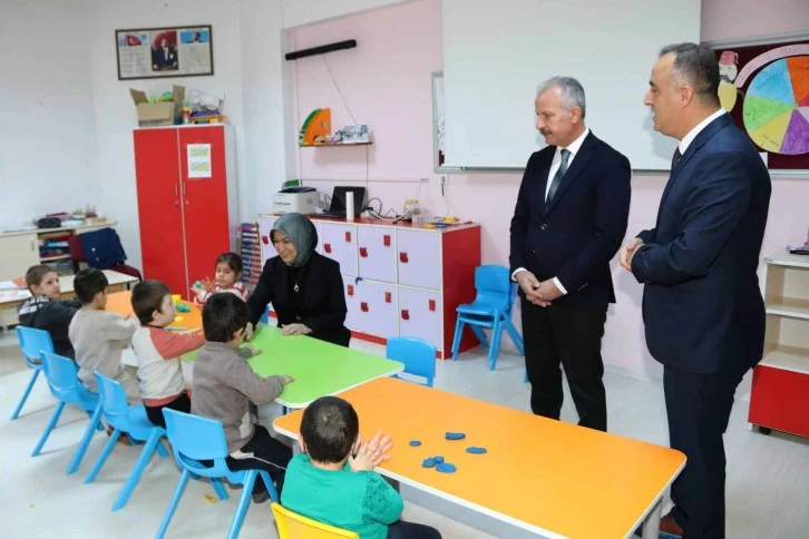 Vekil Toy Öğretmenlerle Buluştu