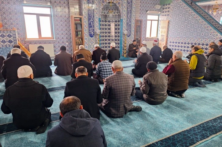 Depremde Hayatını Kaybedenler İçin Mevlit Okutuldu