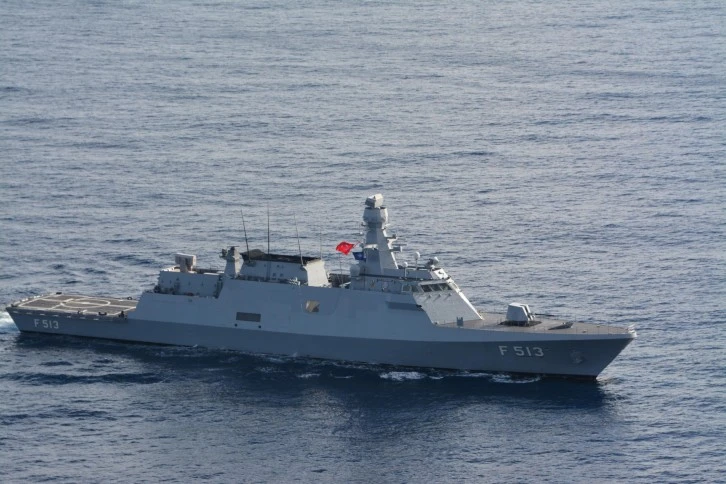 TCG Burgazada Deniz Muhafızı Komutasını Devraldı