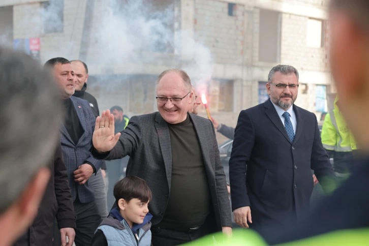 Miting Gibi Seçim Ofisi Açılışı