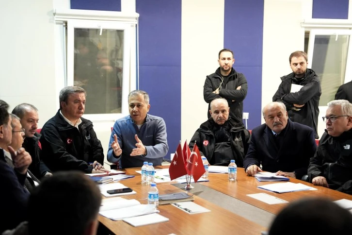 Vali Şimşek Afet Bölgesinde